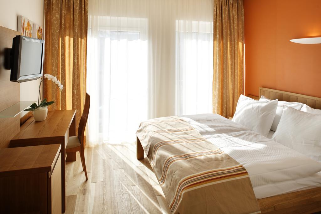 Hotel Lava Inn - 24 H Check-In - Naehe Lkh, Landeskrankenhaus, Feldbach Room photo